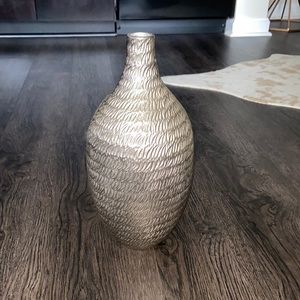 Silver textured vase